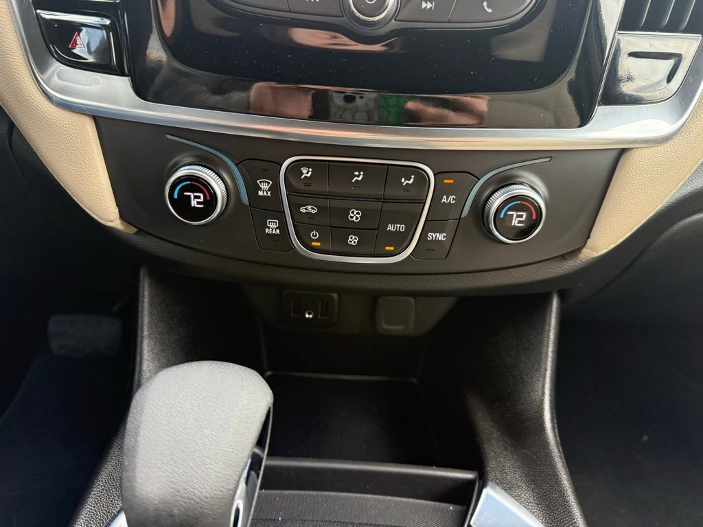 Used 2023 Chevrolet Traverse LS w/ Safety Package image 38