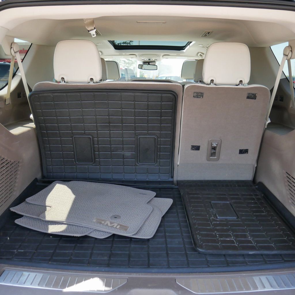 Used 2023 GMC Yukon XL Denali image 24