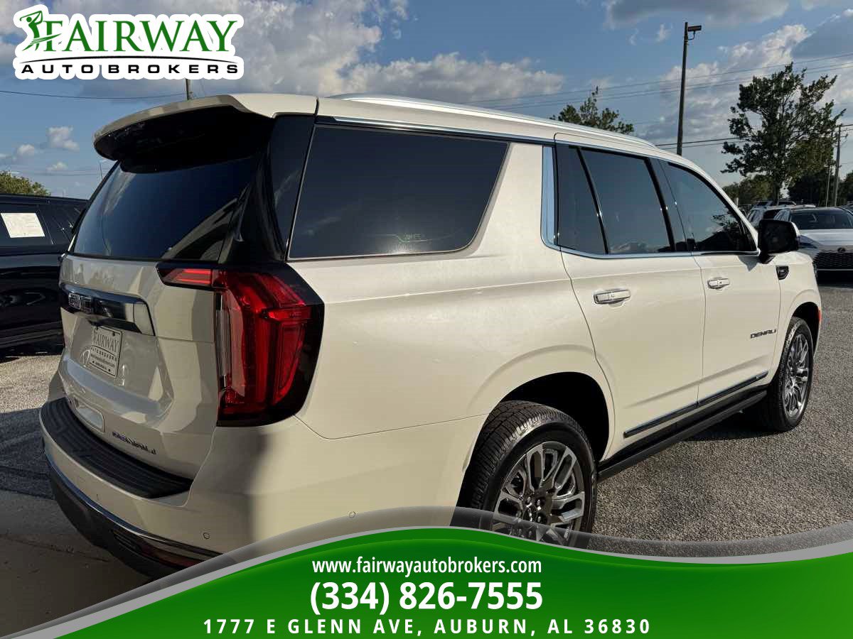 Used 2023 GMC Yukon Denali Ultimate AWD/4WD image 6