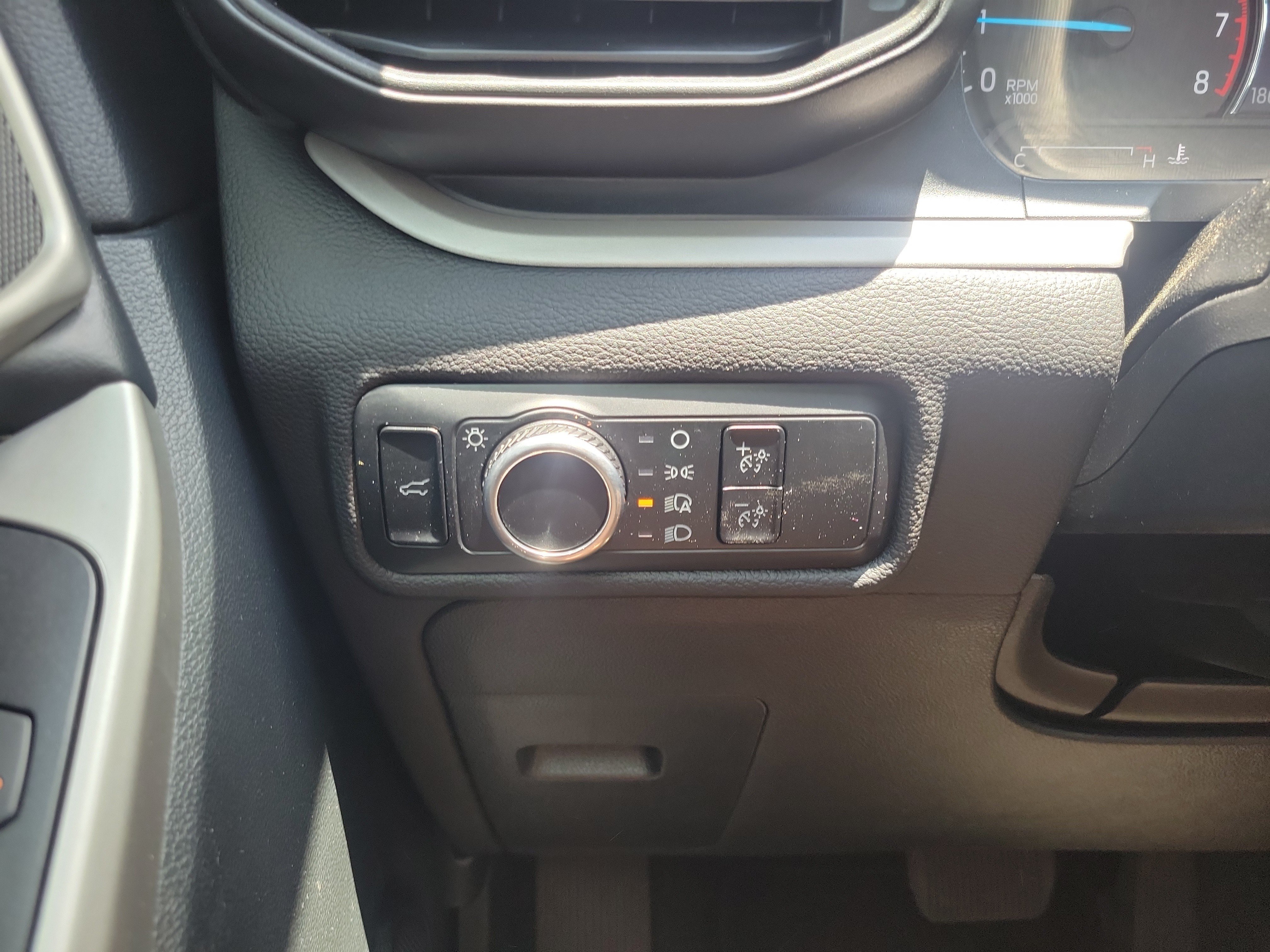 Used 2023 Ford Explorer XLT RWD image 19