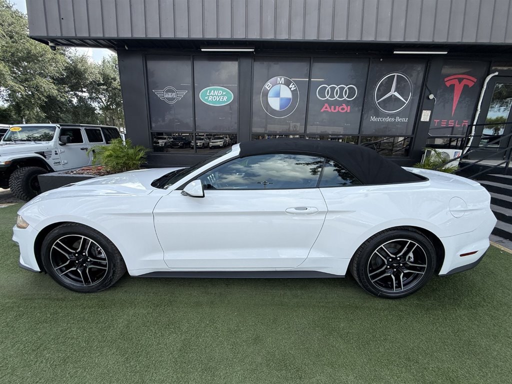 Used 2021 Ford Mustang Premium RWD image 9