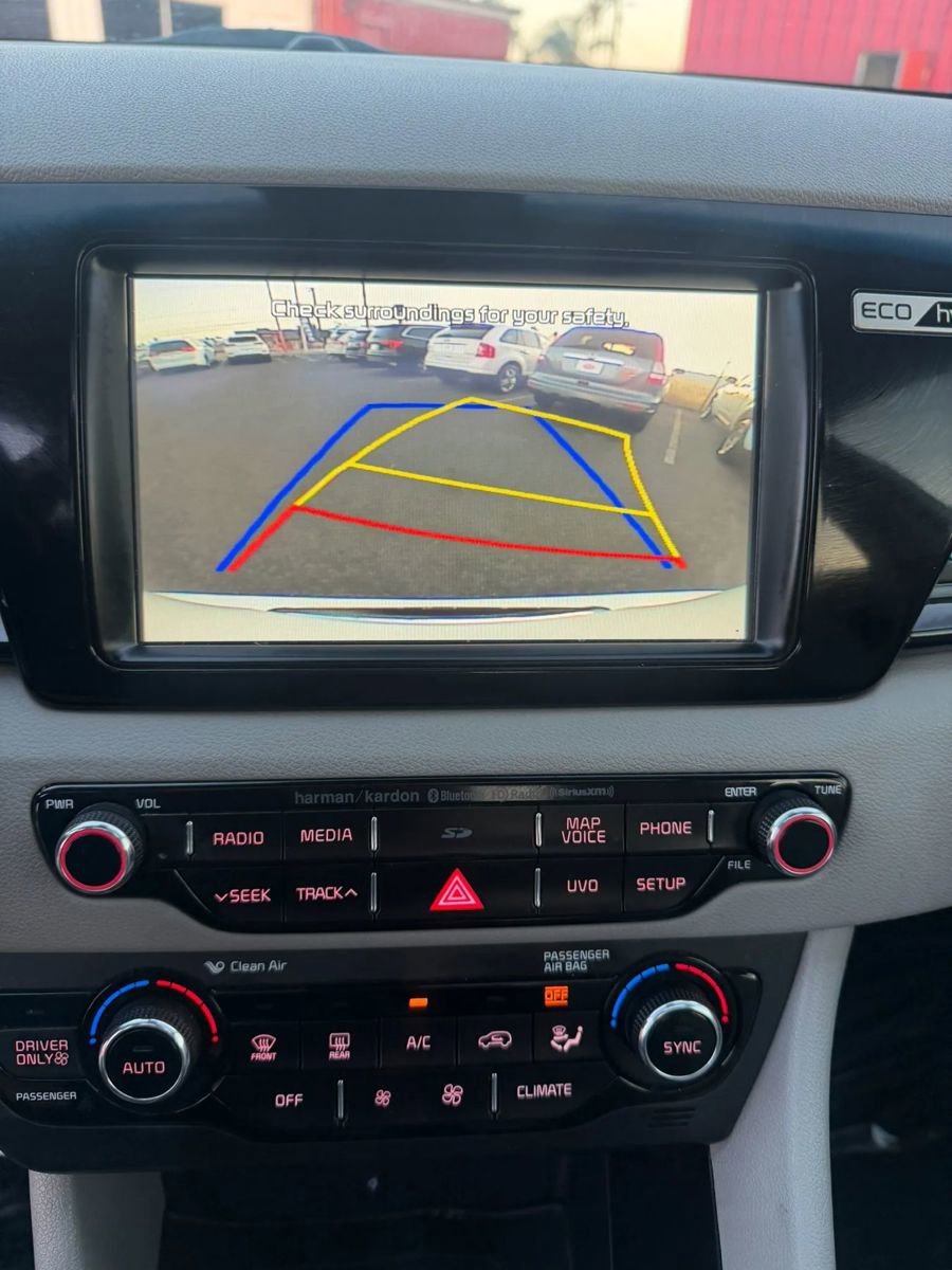 Used 2018 Kia Niro Touring image 23