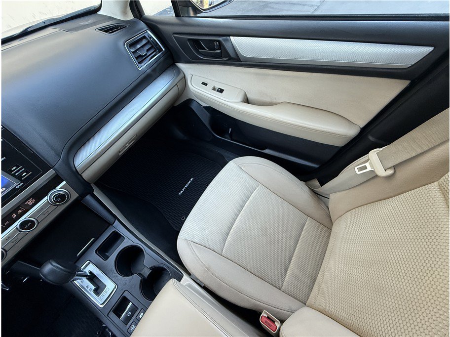 Used 2017 Subaru Outback 2.5i AWD/4WD image 9