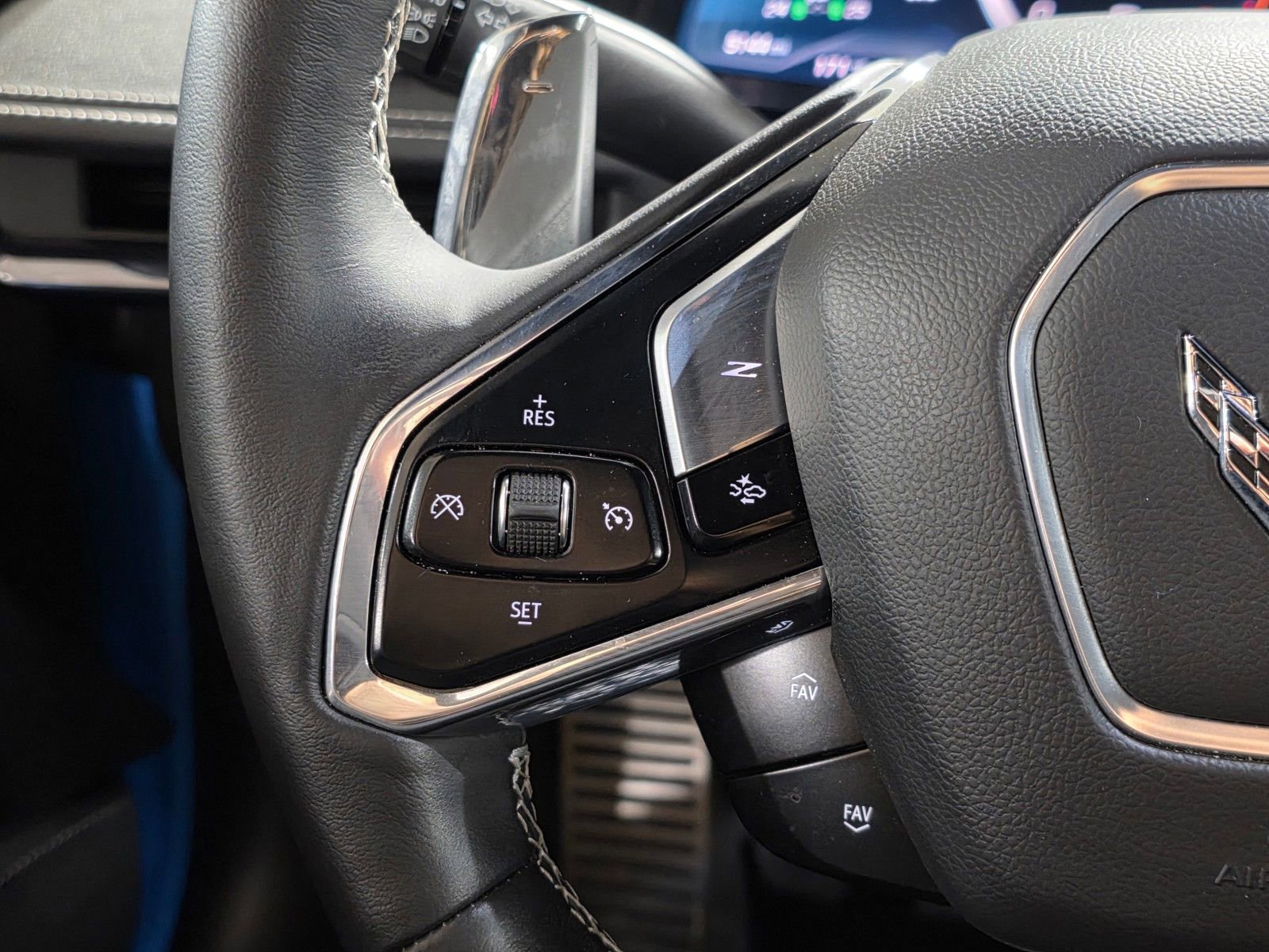 Used 2024 Chevrolet Corvette Stingray Preferred Cpe w/ Z51 Performance Package image 39