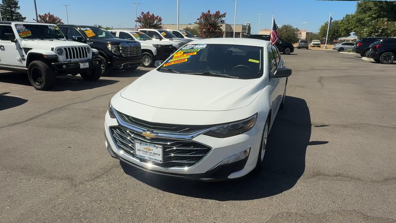 Used 2023 Chevrolet Malibu LS FWD image 2