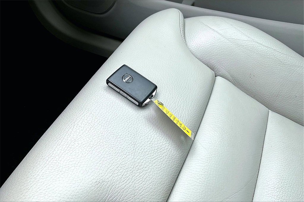 Used 2019 Volvo XC60 T5 Momentum w/ Premium Package image 10