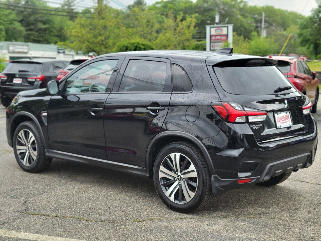 Used 2022 Mitsubishi Outlander Sport ES image 3