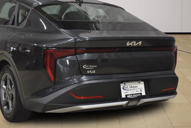 Used 2025 Kia K4 FWD image 32