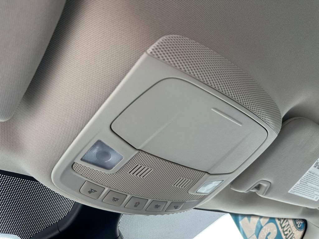 Certified 2022 Ford Edge Titanium image 19