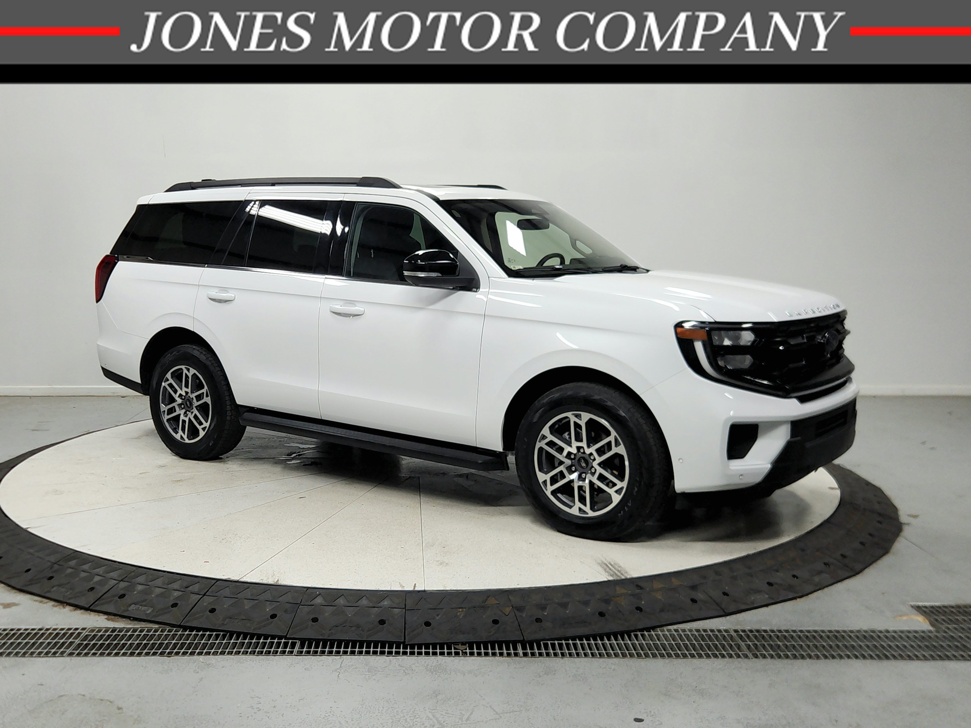 Used 2025 Ford Expedition Active