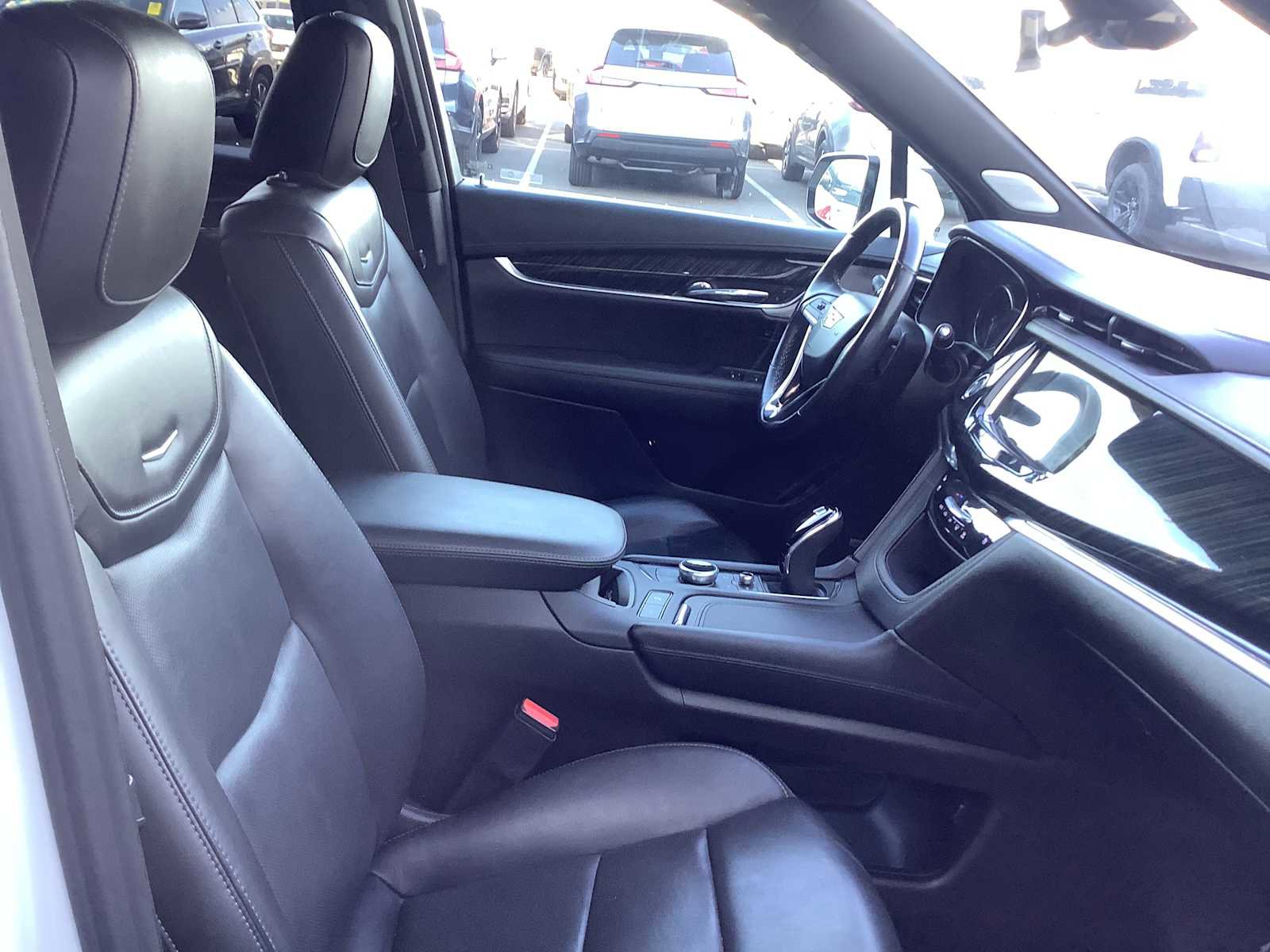 Used 2023 Cadillac XT6 Premium Luxury AWD/4WD image 15
