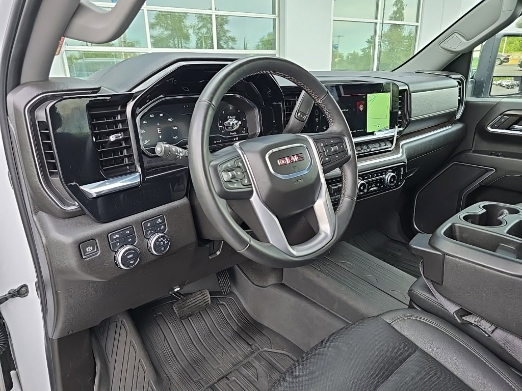 Used 2024 GMC Sierra 3500 SLT image 10