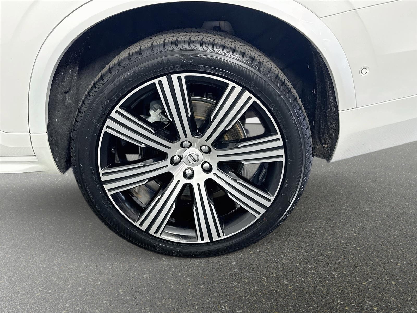 Used 2025 Volvo XC90 T8 Plus w/ Protection Package Premier AWD/4WD image 33