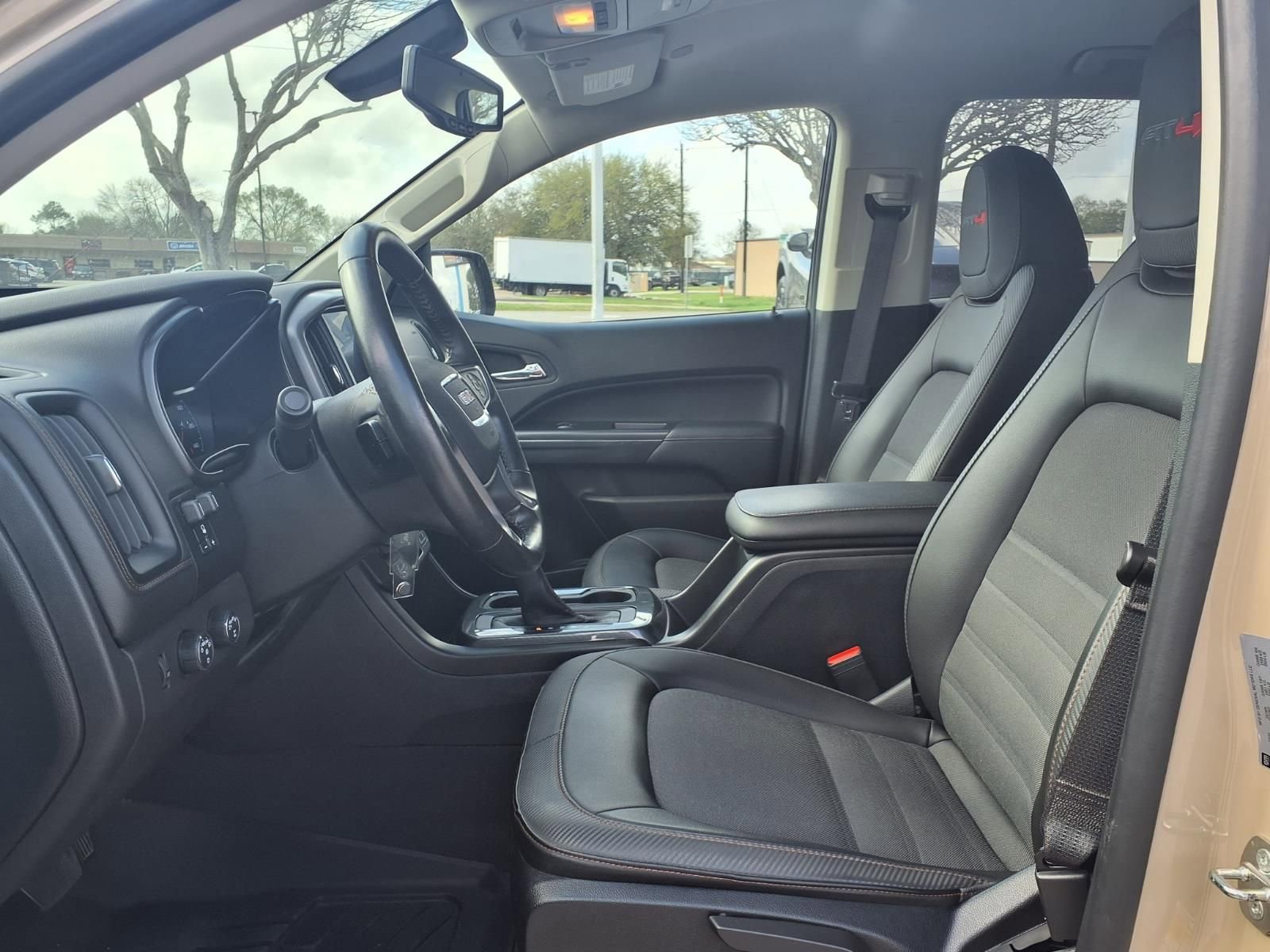 Used 2022 GMC Canyon AT4 w/ Trailering Package image 17