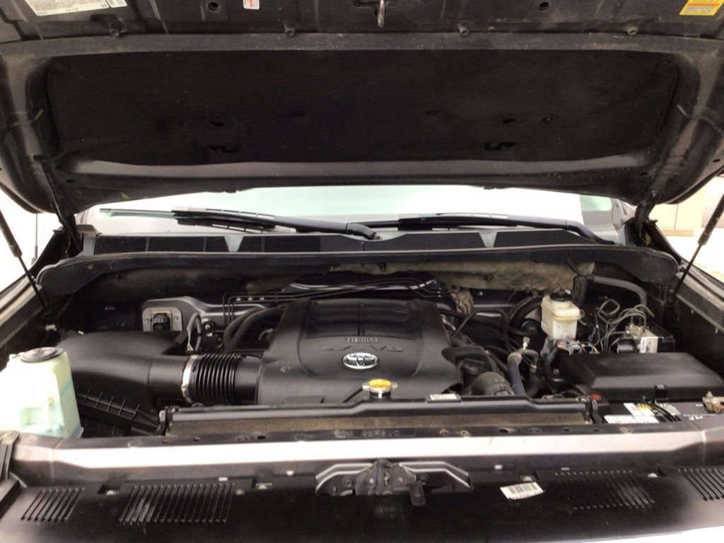 Used 2017 Toyota Tundra SR5 w/ TRD Off Road Package image 32