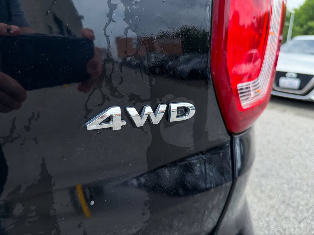 Used 2018 Ford Explorer Limited AWD/4WD image 8