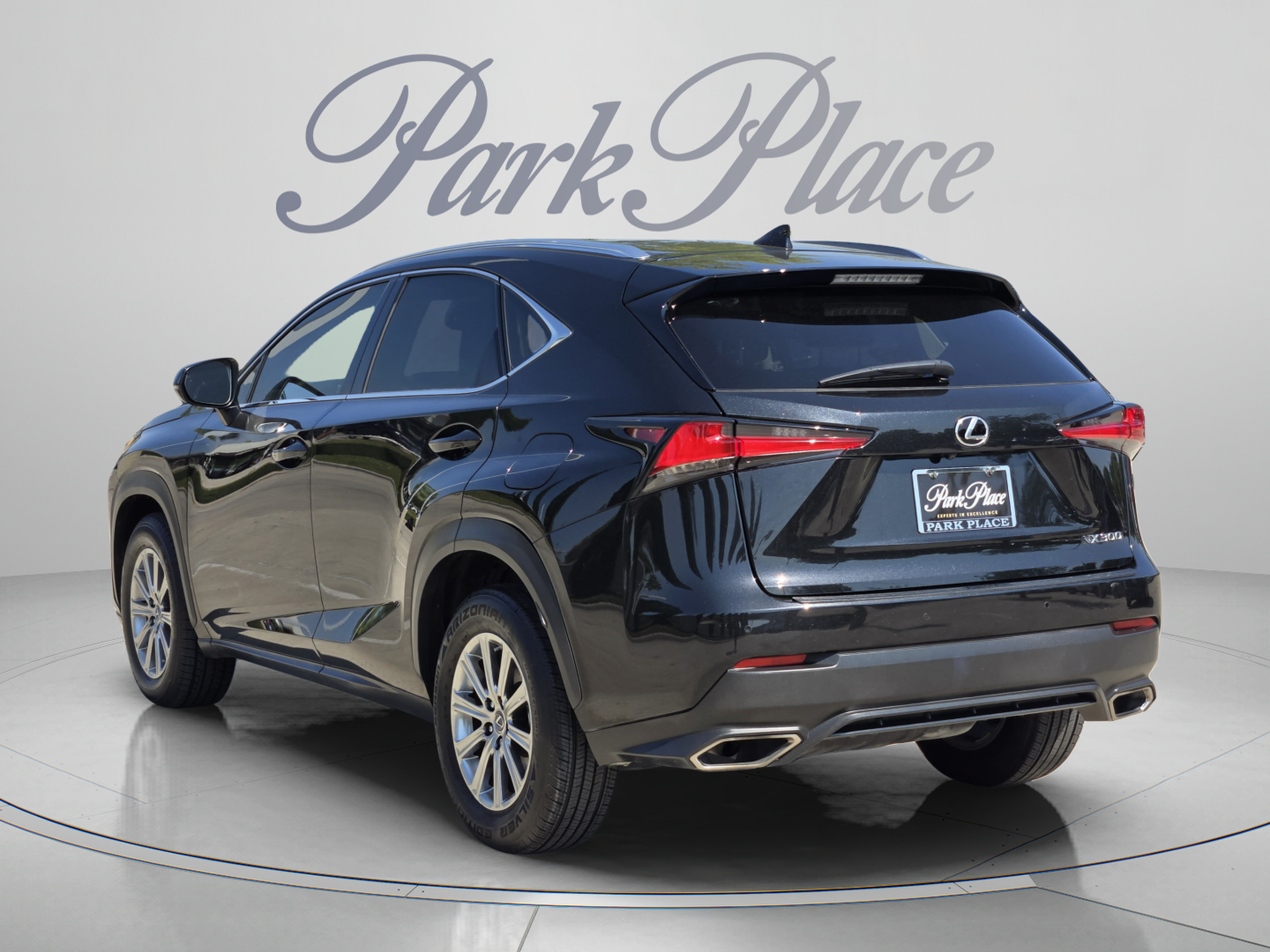 Used 2018 Lexus NX 300 FWD w/ Comfort Package image 4