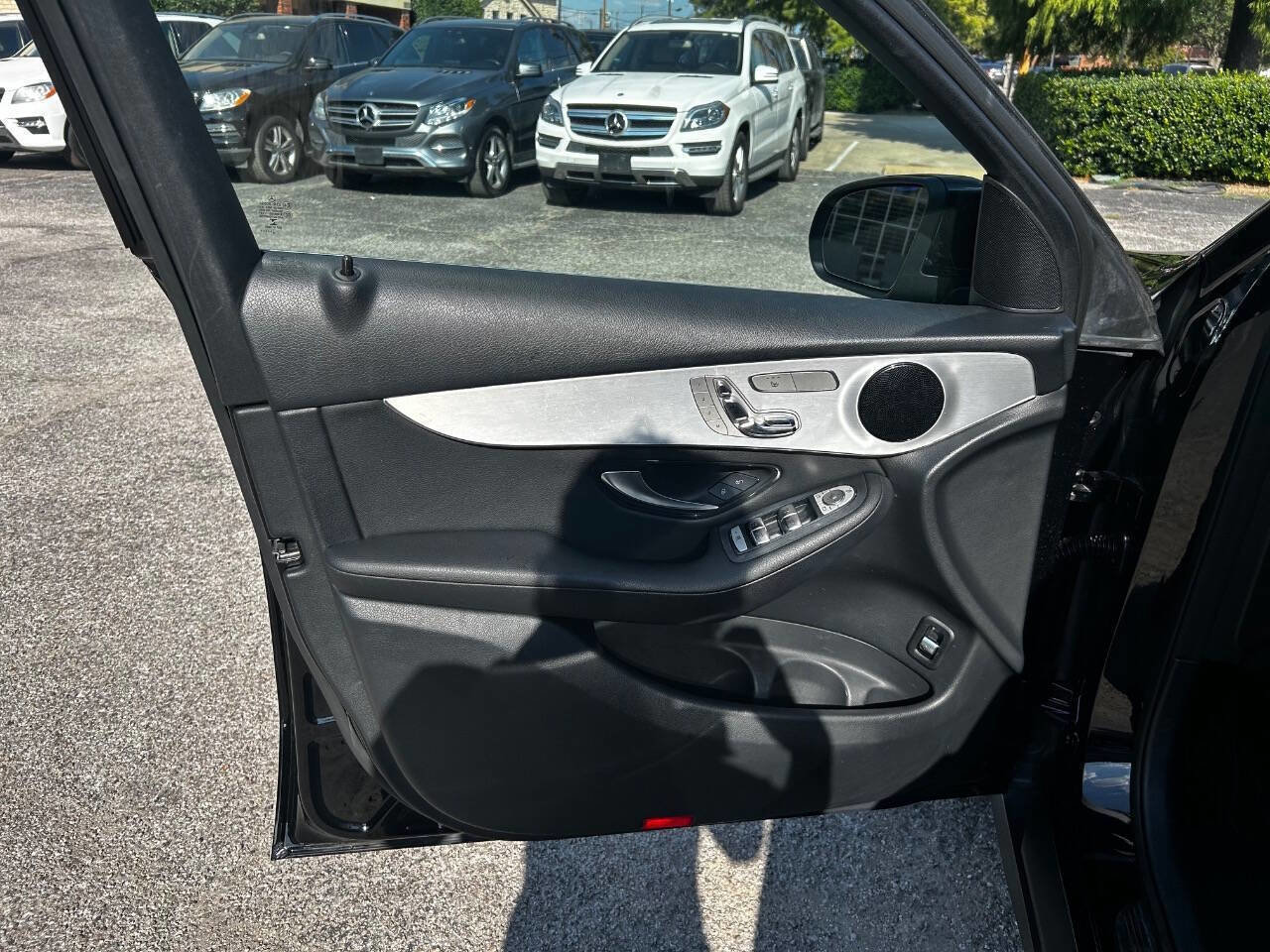 Used 2019 Mercedes-Benz GLC 300 image 9