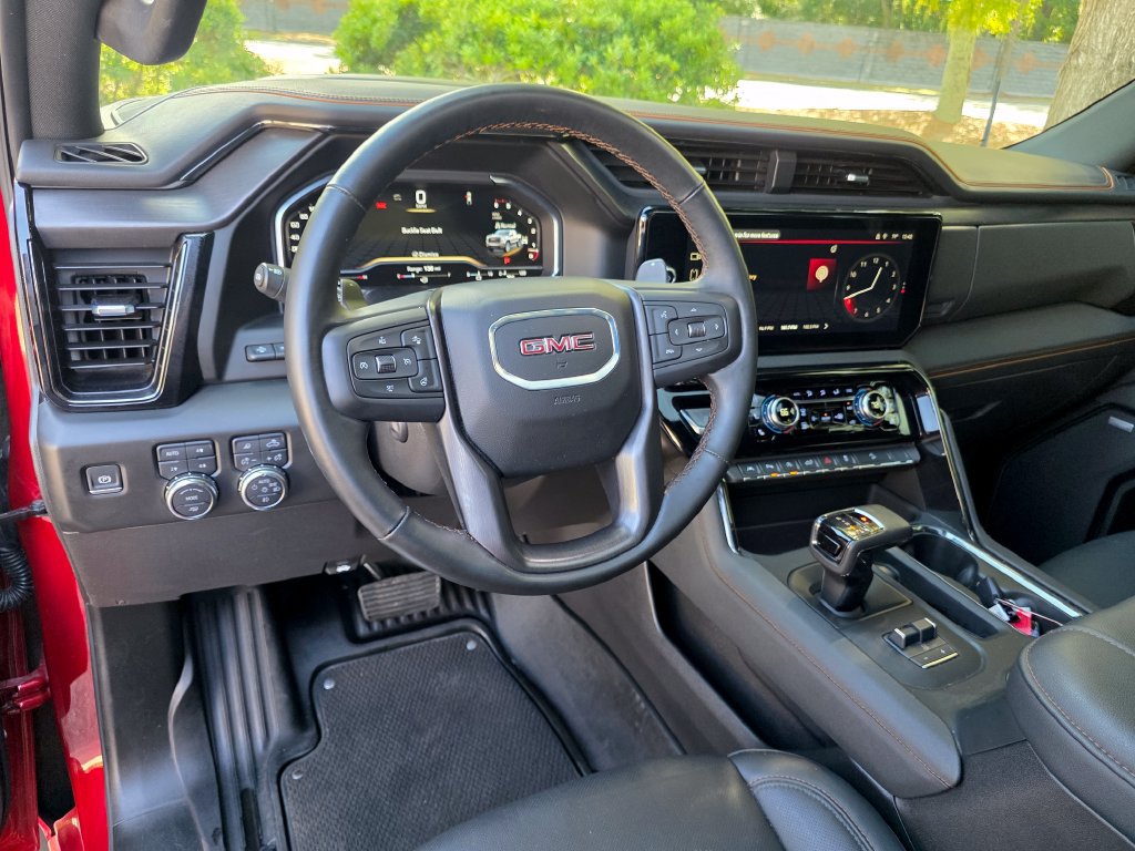 Used 2025 GMC Sierra 1500 AT4 w/ AT4 Premium Package AWD/4WD image 18