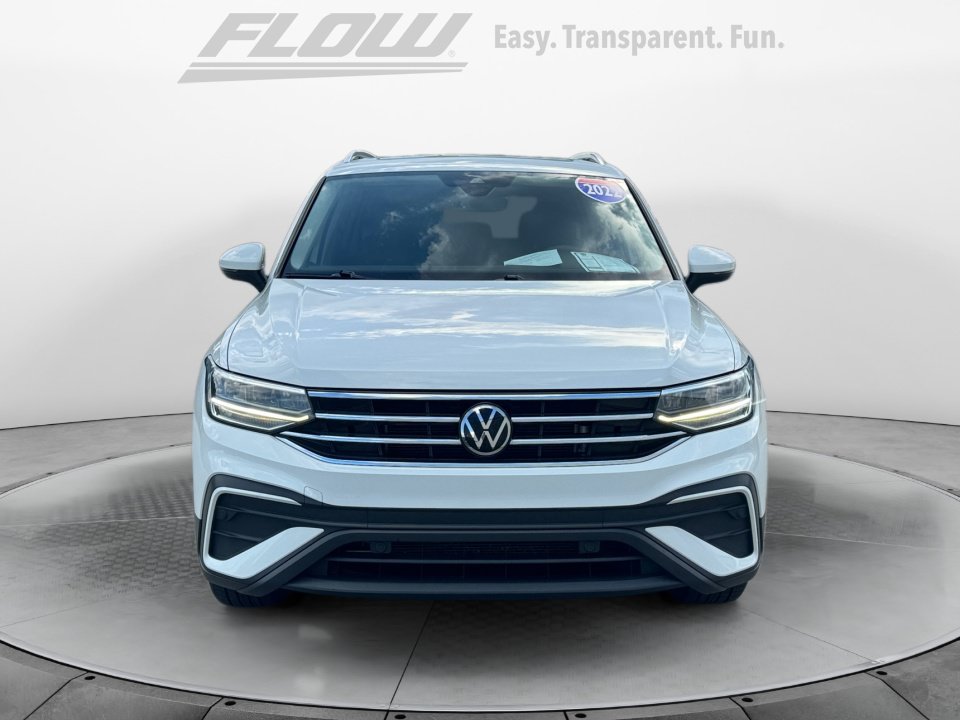 Used 2022 Volkswagen Tiguan SE FWD image 3