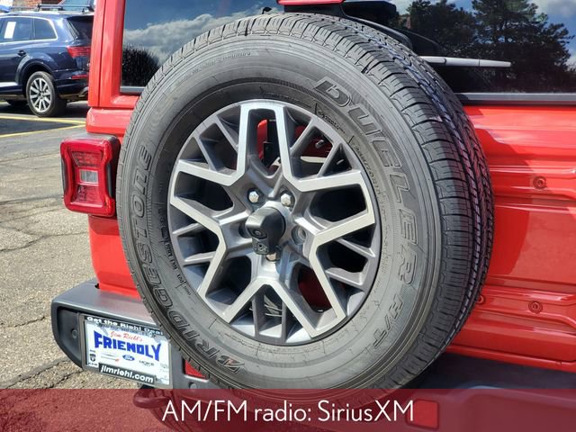 Used 2025 Jeep Wrangler Sahara w/ Safety Group AWD/4WD image 9