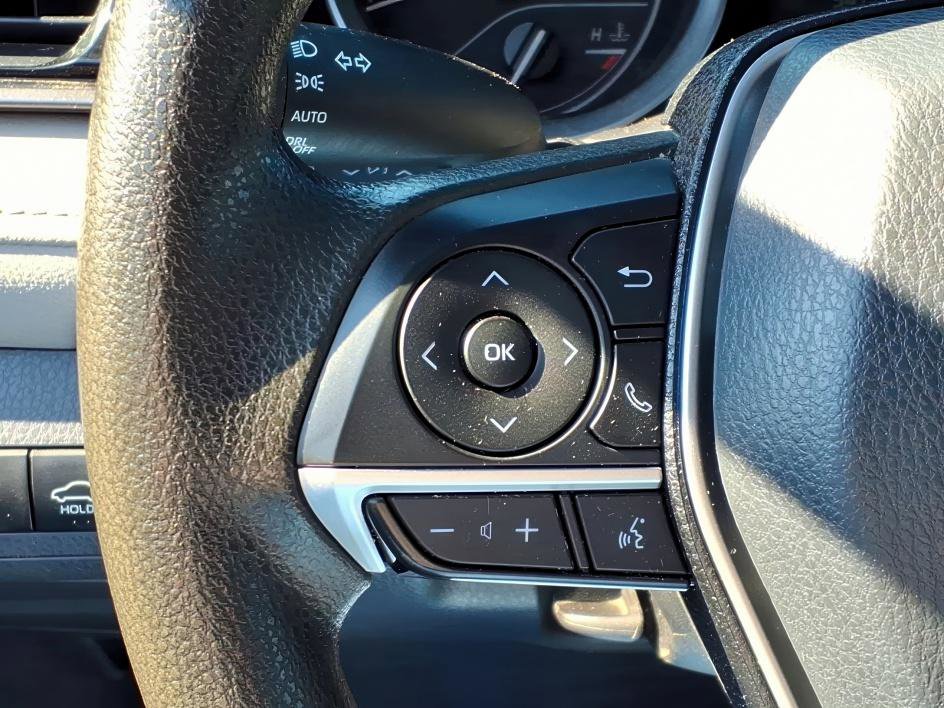 Used 2022 Toyota Camry LE image 22