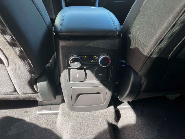 Used 2023 Ford Explorer XLT RWD image 16