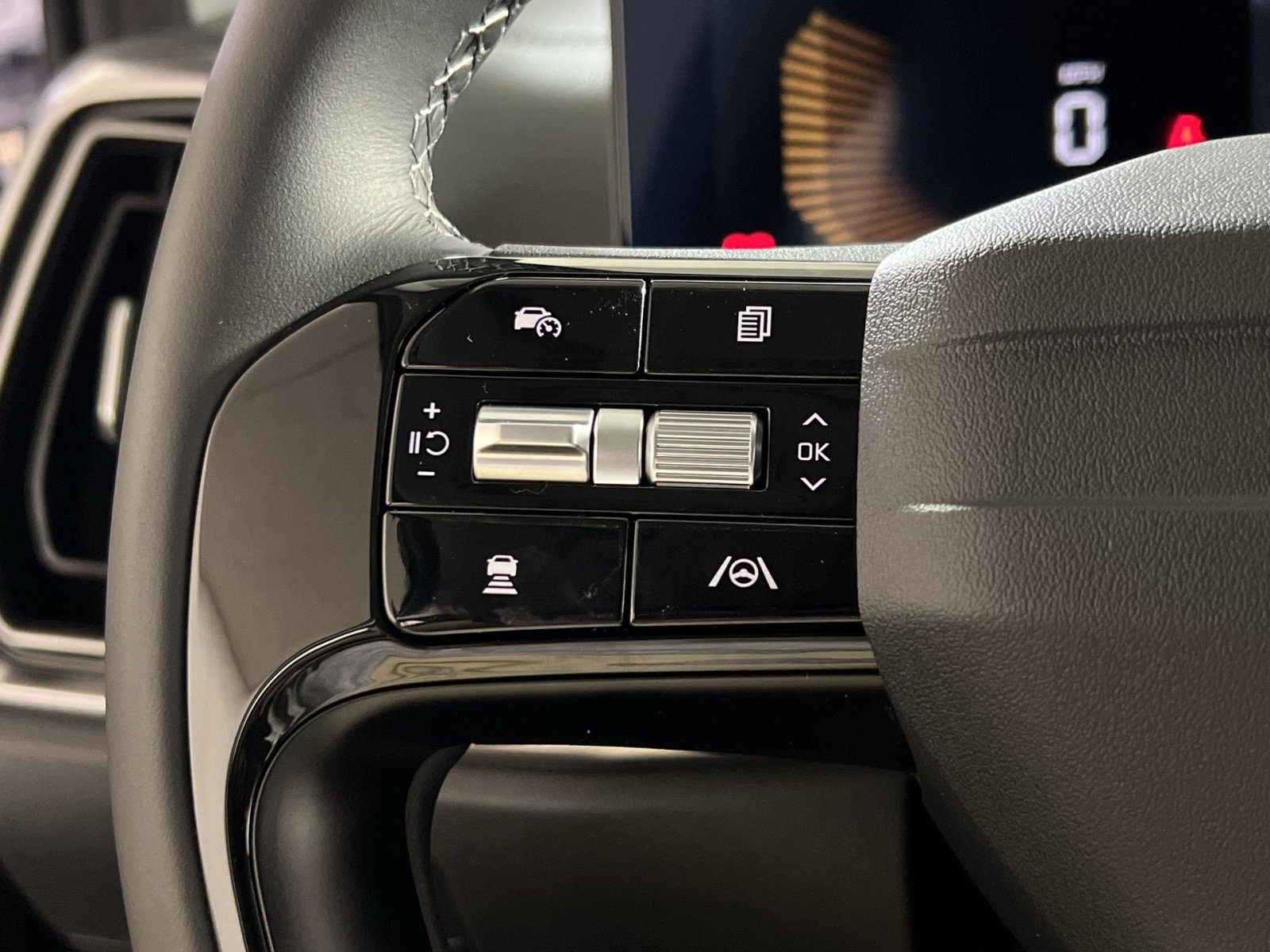 New 2026 Kia Sorento X-Line EX image 31