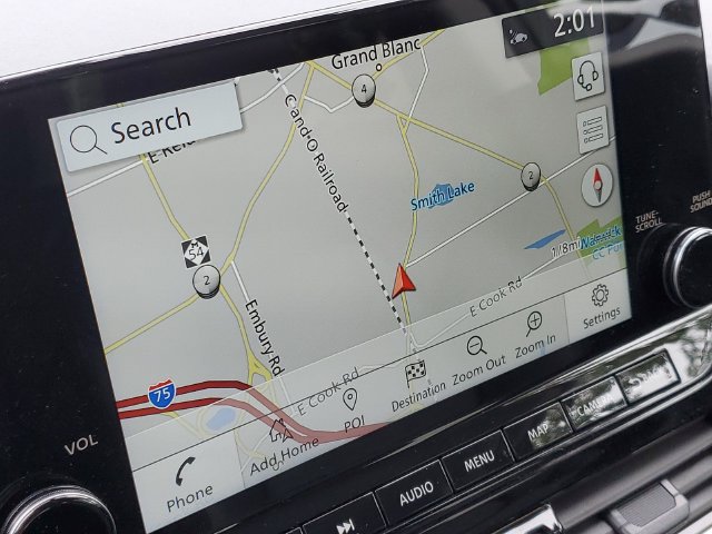Used 2025 Nissan Pathfinder SL AWD/4WD image 16