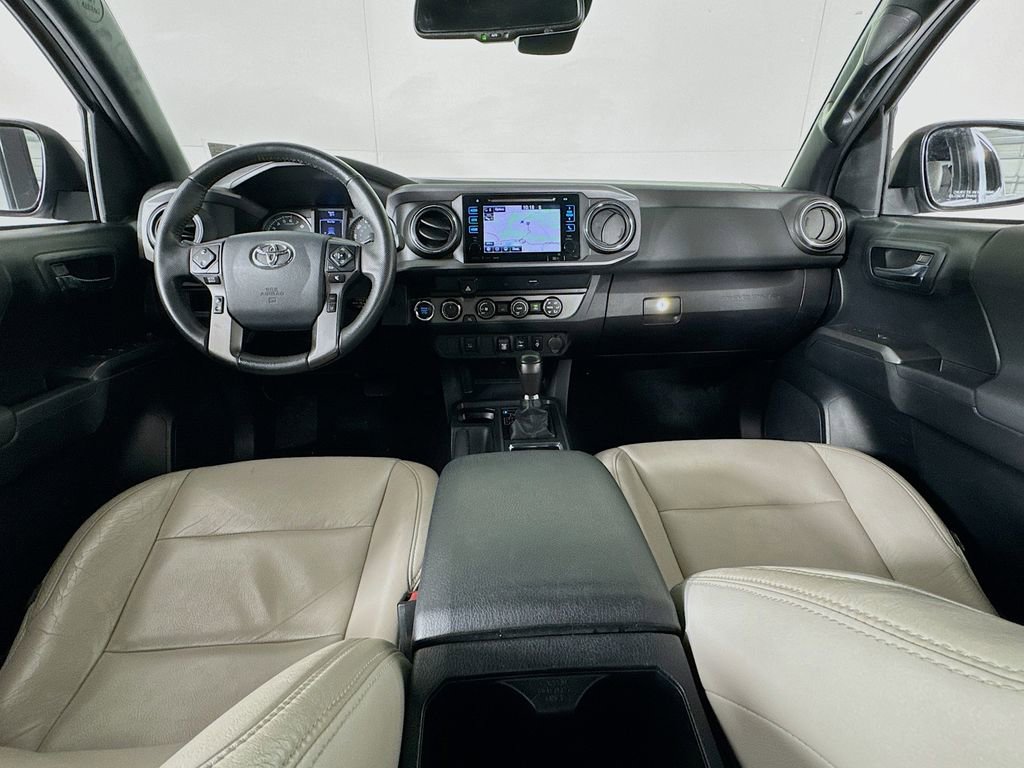 Used 2019 Toyota Tacoma TRD Sport w/ Exterior Package AWD/4WD image 25