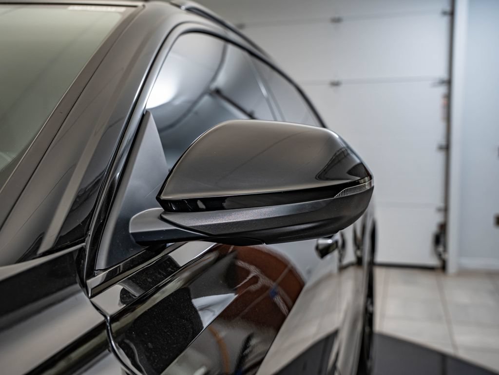 Used 2023 Audi Q8 Premium Plus w/ Premium Plus Package AWD/4WD image 9