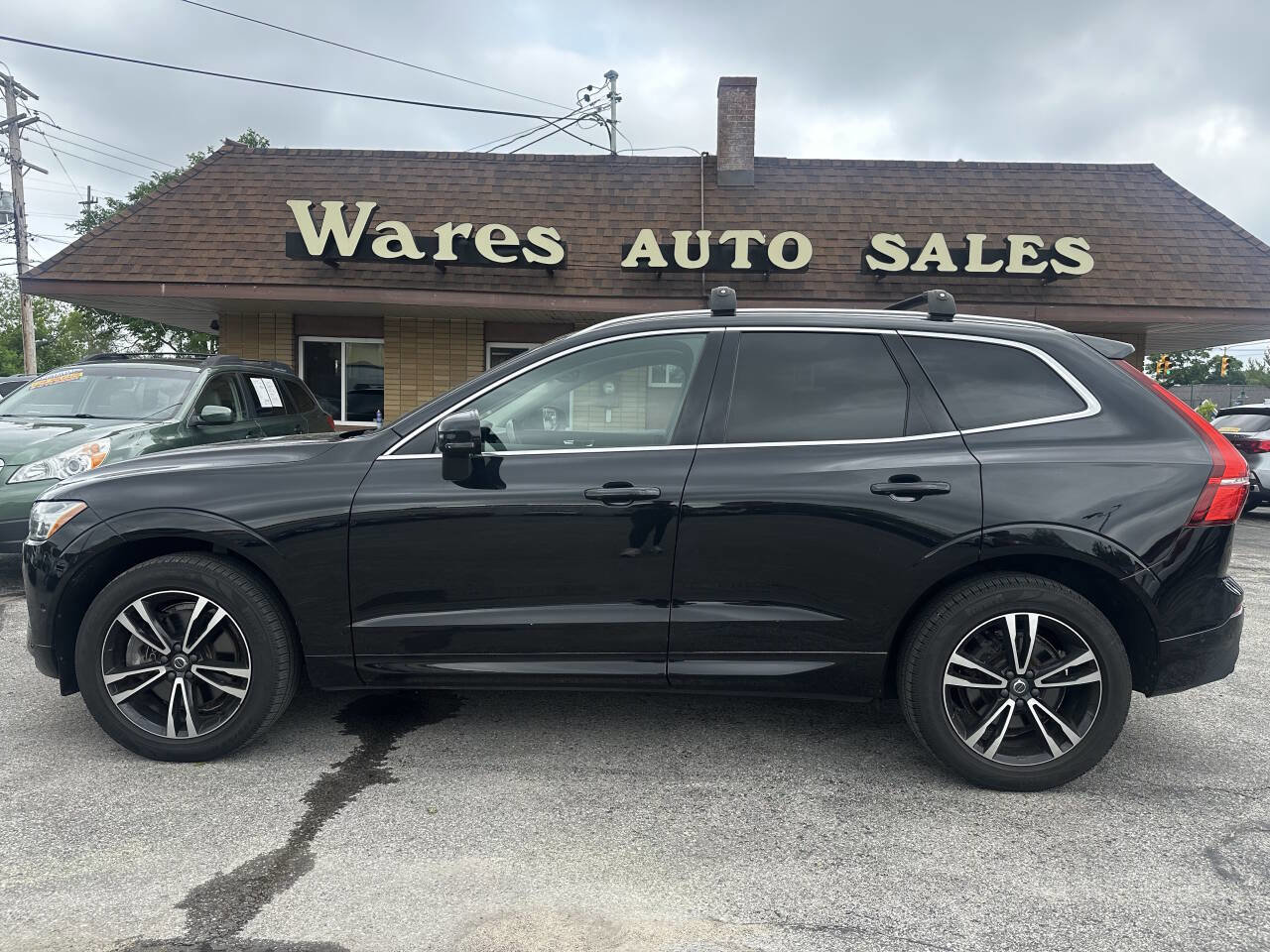 Used 2019 Volvo XC60 T6 Momentum w/ Premium Package