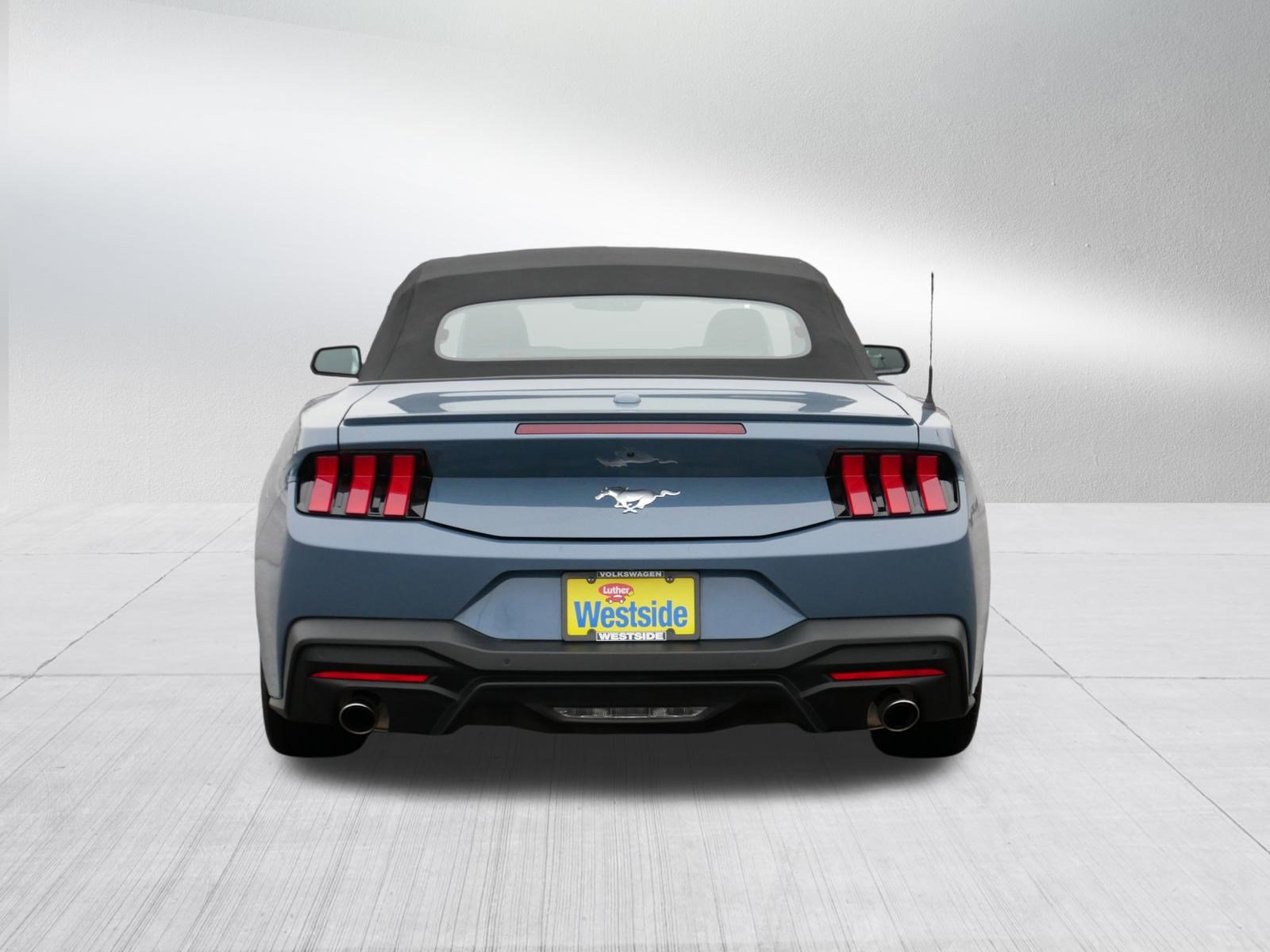 Used 2025 Ford Mustang Premium image 6