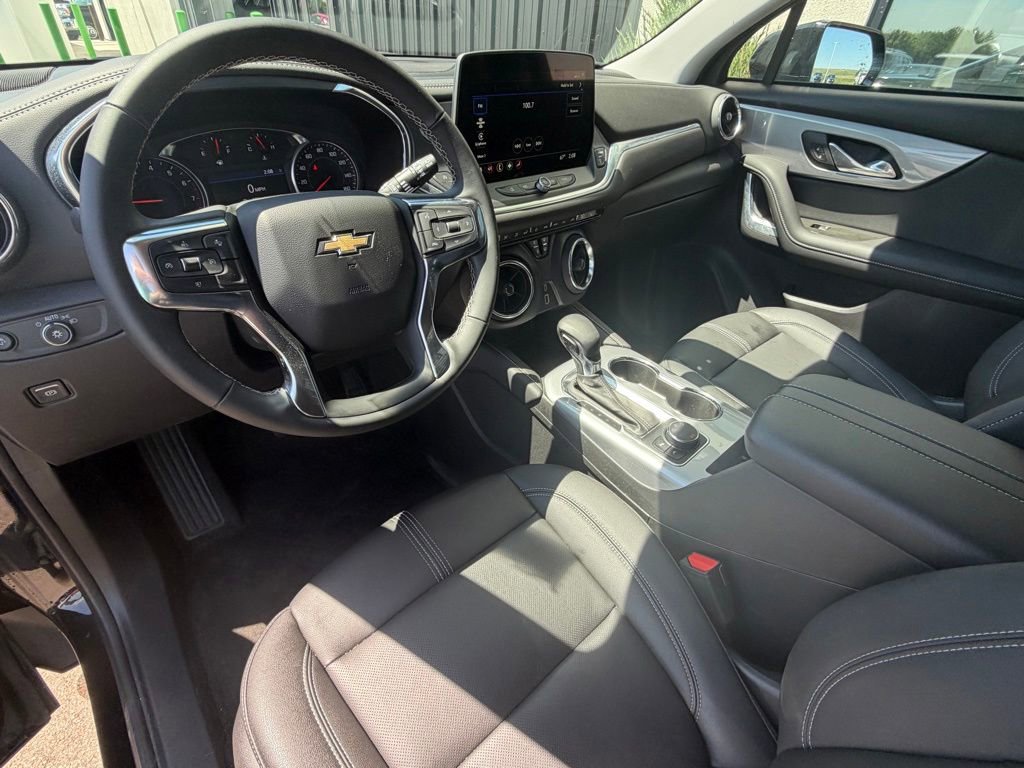 Used 2024 Chevrolet Blazer LT w/ Midnight/Sport Edition AWD/4WD image 6