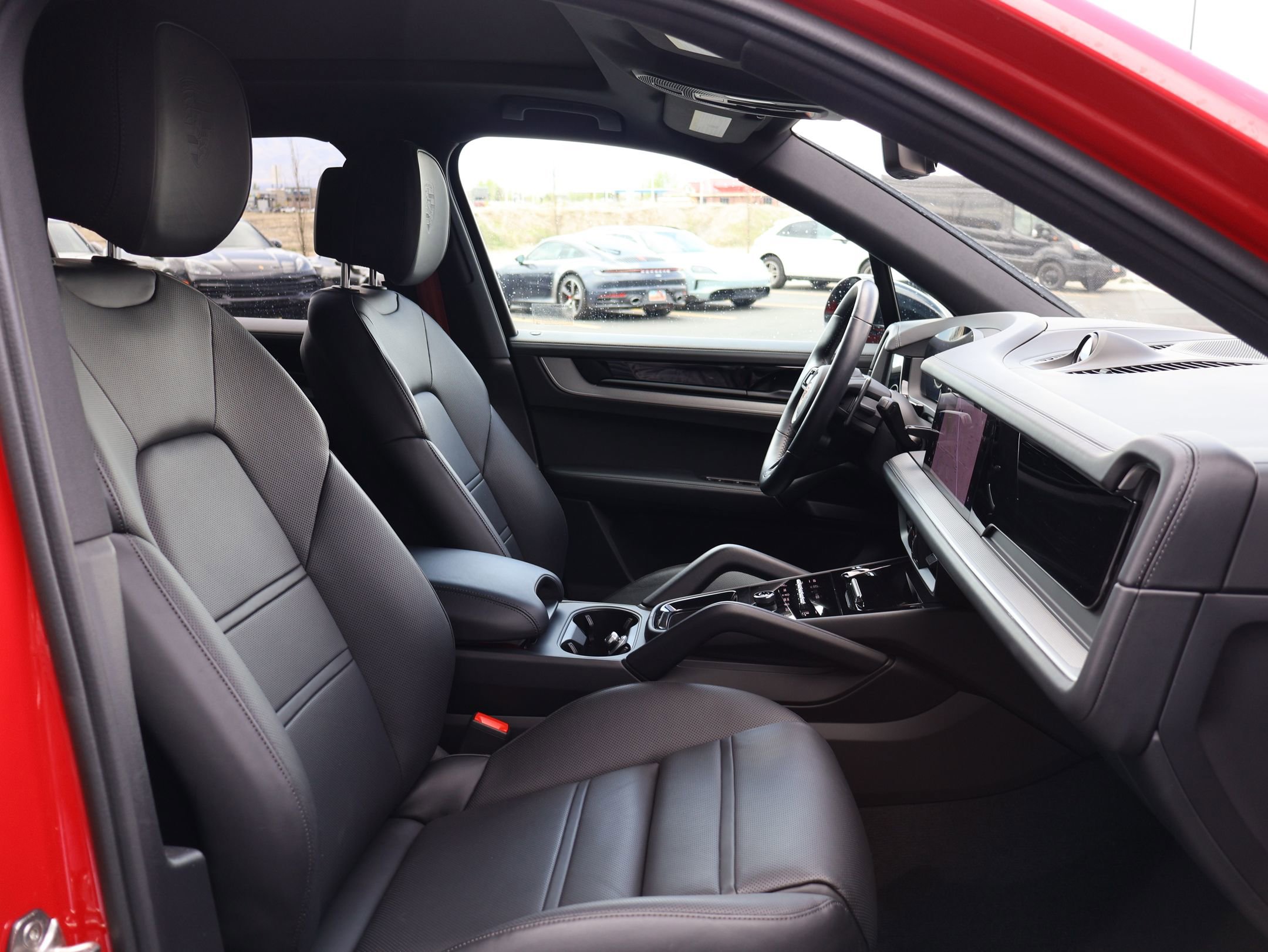 Certified 2025 Porsche Cayenne E-Hybrid image 27