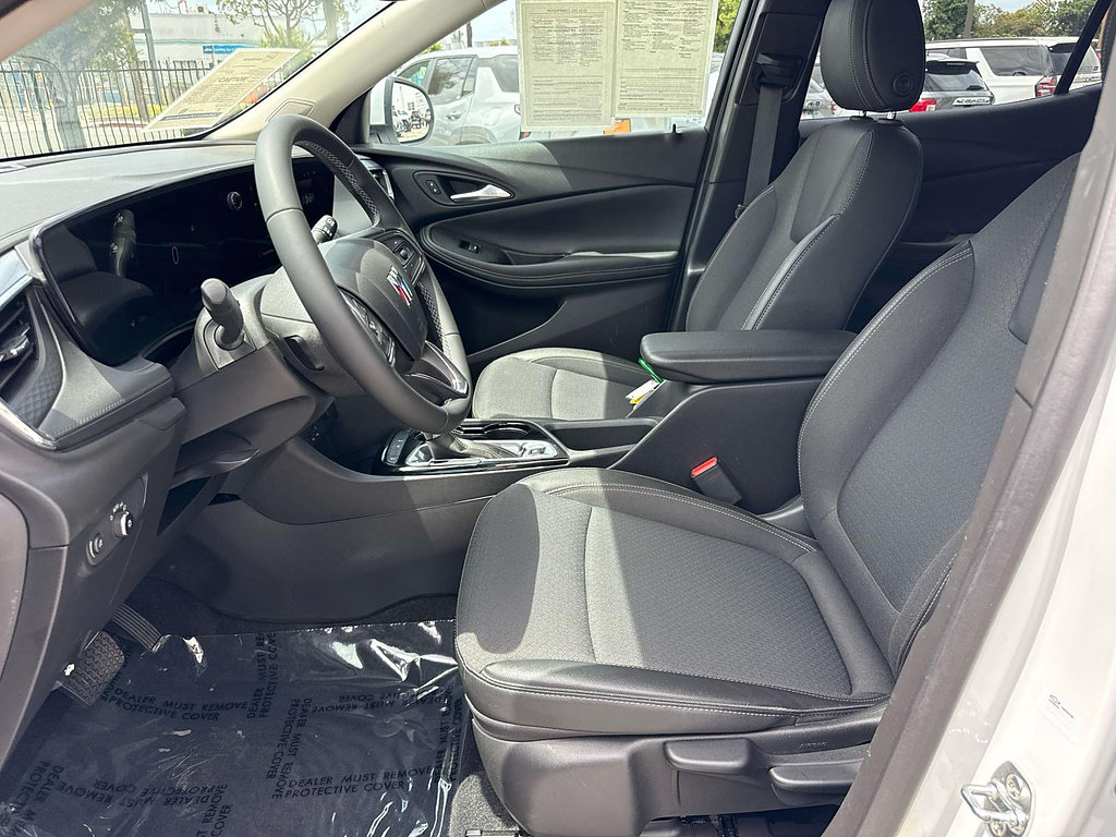 Used 2025 Buick Encore GX Preferred FWD image 22