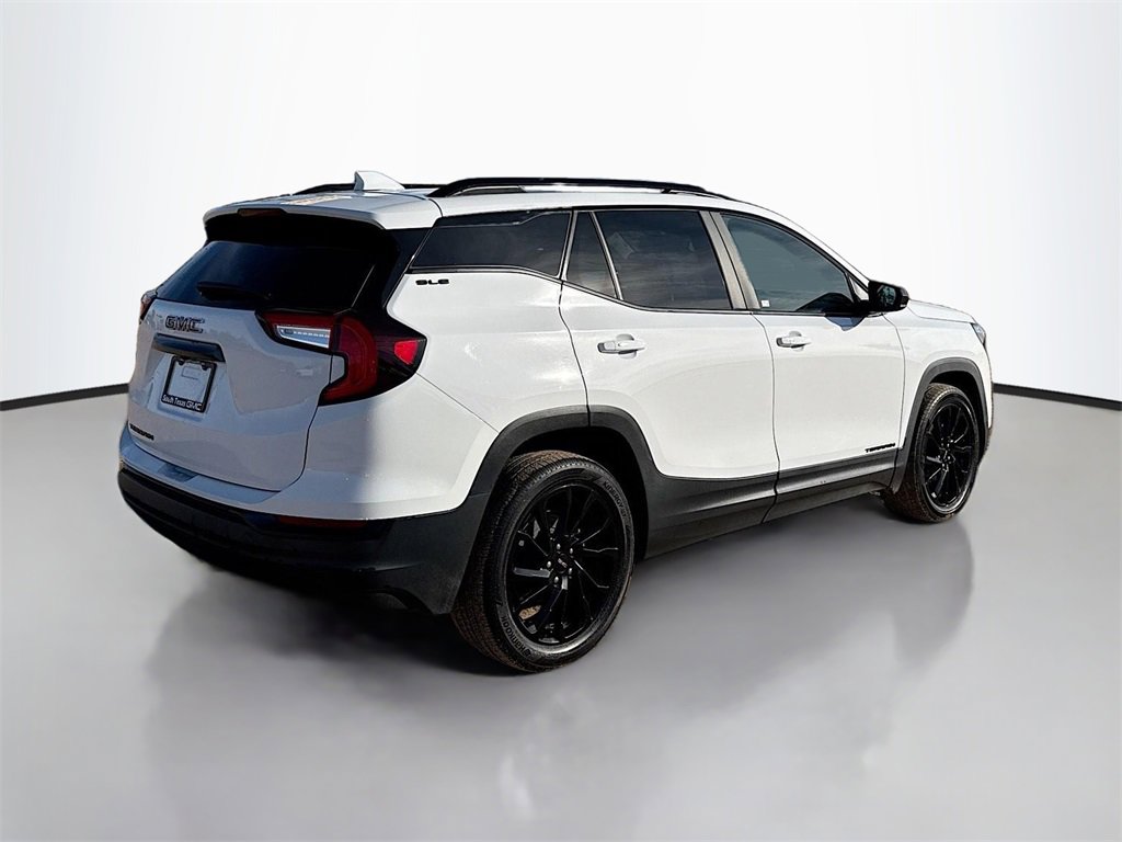 Used 2023 GMC Terrain SLE w/ Driver Convenience Package image 7