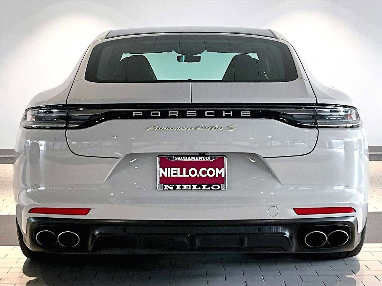 Used 2023 Porsche Panamera Turbo S image 9