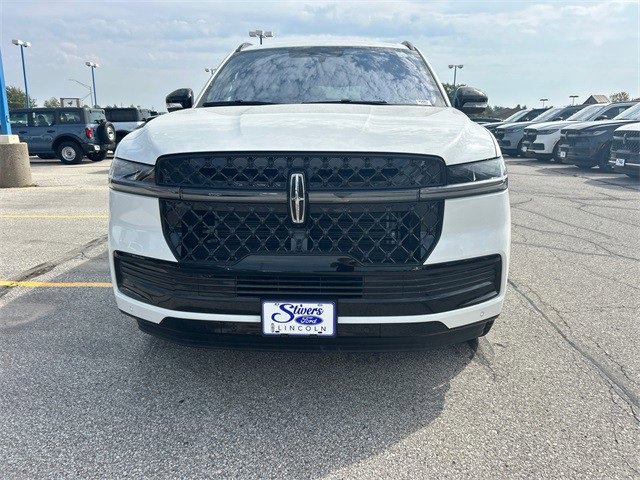 New 2025 Lincoln Navigator L Reserve w/ Jet Appearance Package image 11