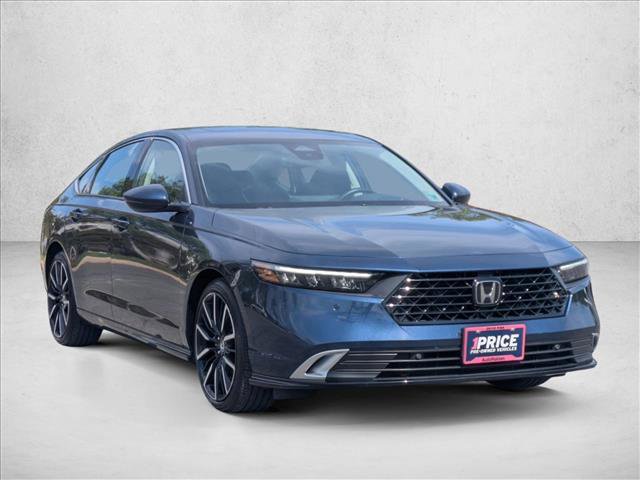 Used 2024 Honda Accord Touring image 3