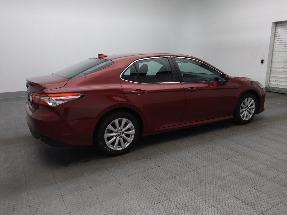 Used 2019 Toyota Camry LE image 10