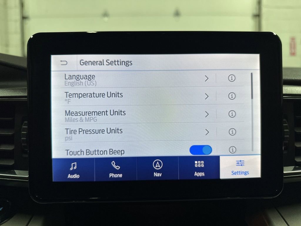 Used 2024 Ford Explorer XLT w/ Equipment Group 202A image 34