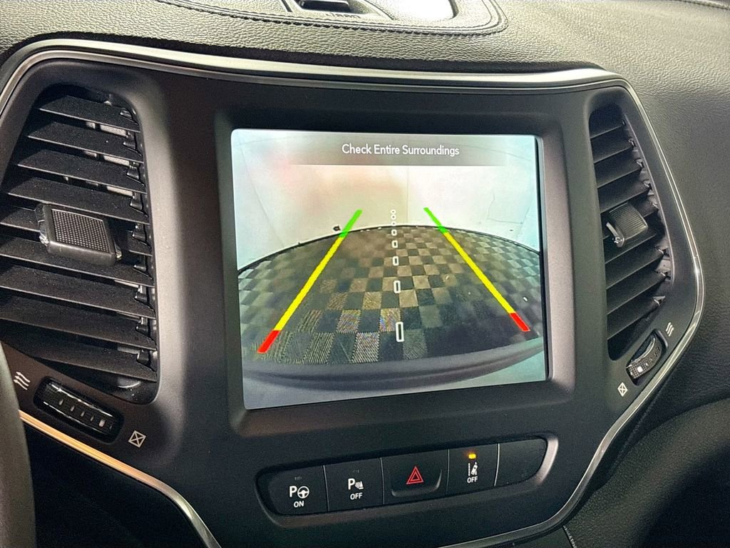 Used 2023 Jeep Cherokee Altitude Lux image 17