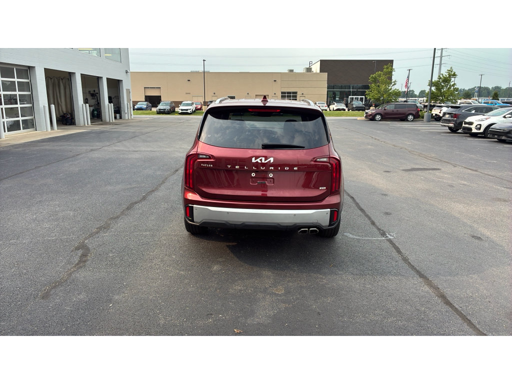 Used 2024 Kia Telluride S w/ S Sunroof Package AWD/4WD image 5