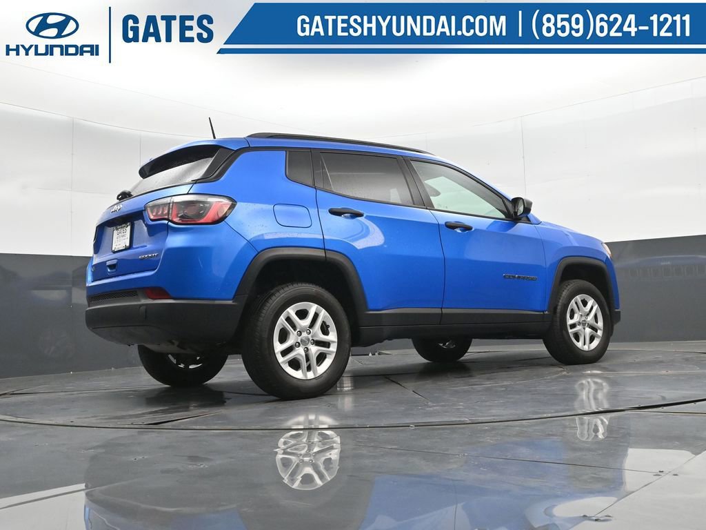 Used 2018 Jeep Compass Sport image 30