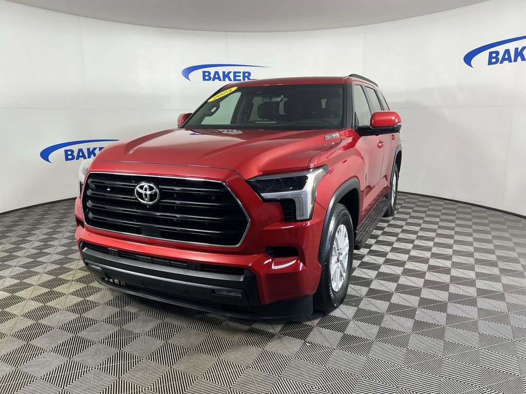 Used 2025 Toyota Sequoia SR5 AWD/4WD image 5
