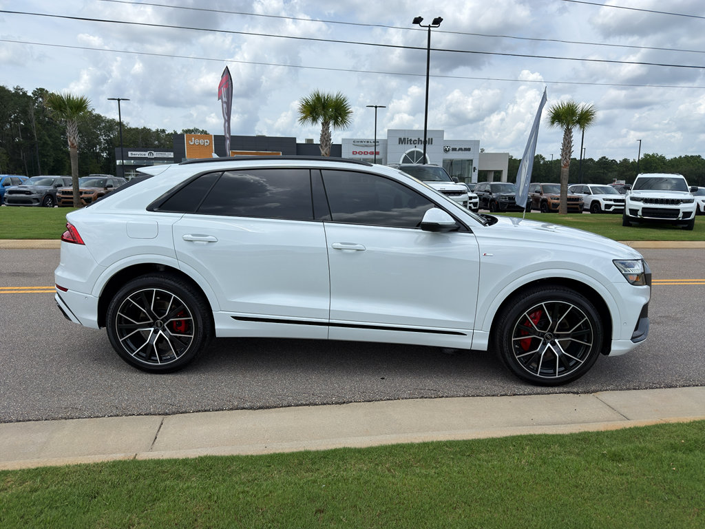 Used 2023 Audi Q8 Premium Plus AWD/4WD image 2