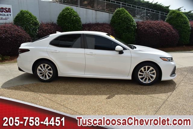 Used 2023 Toyota Camry LE FWD image 11
