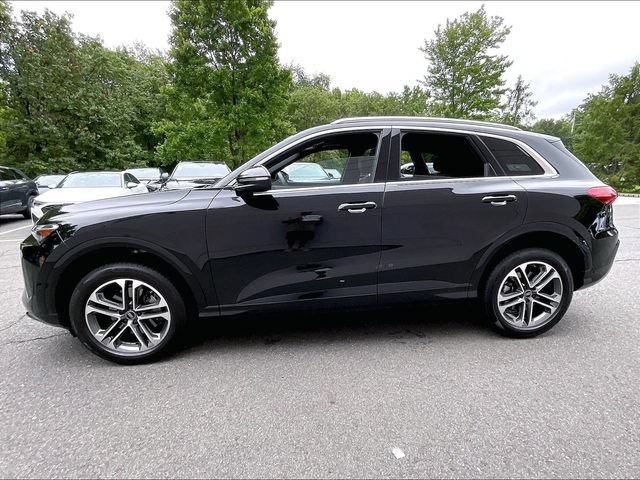 Used 2025 Audi Q5 Premium w/ Convenience Package AWD/4WD image 3