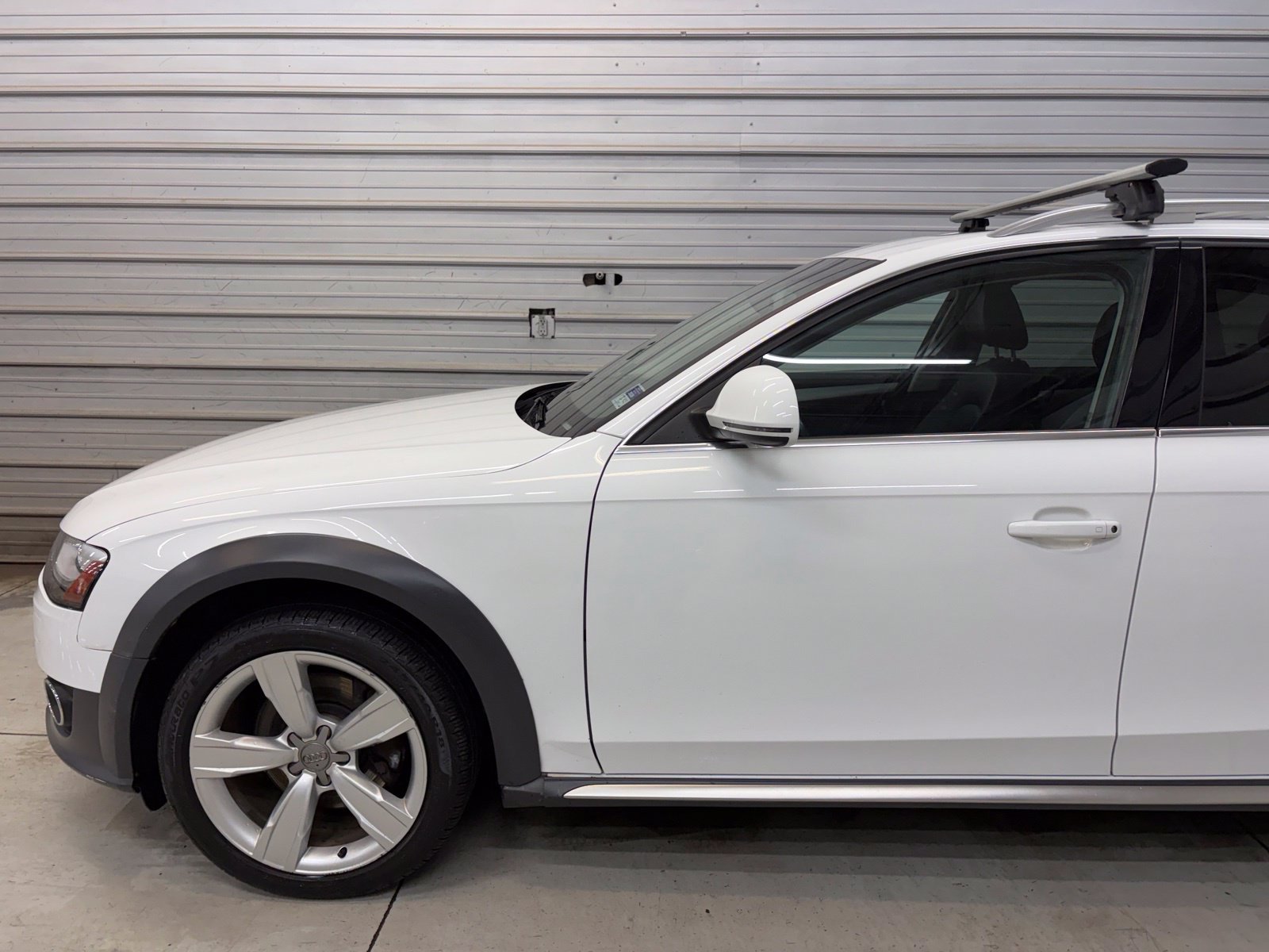Used 2016 Audi A4 Premium Plus w/ Technology Package AWD/4WD image 3